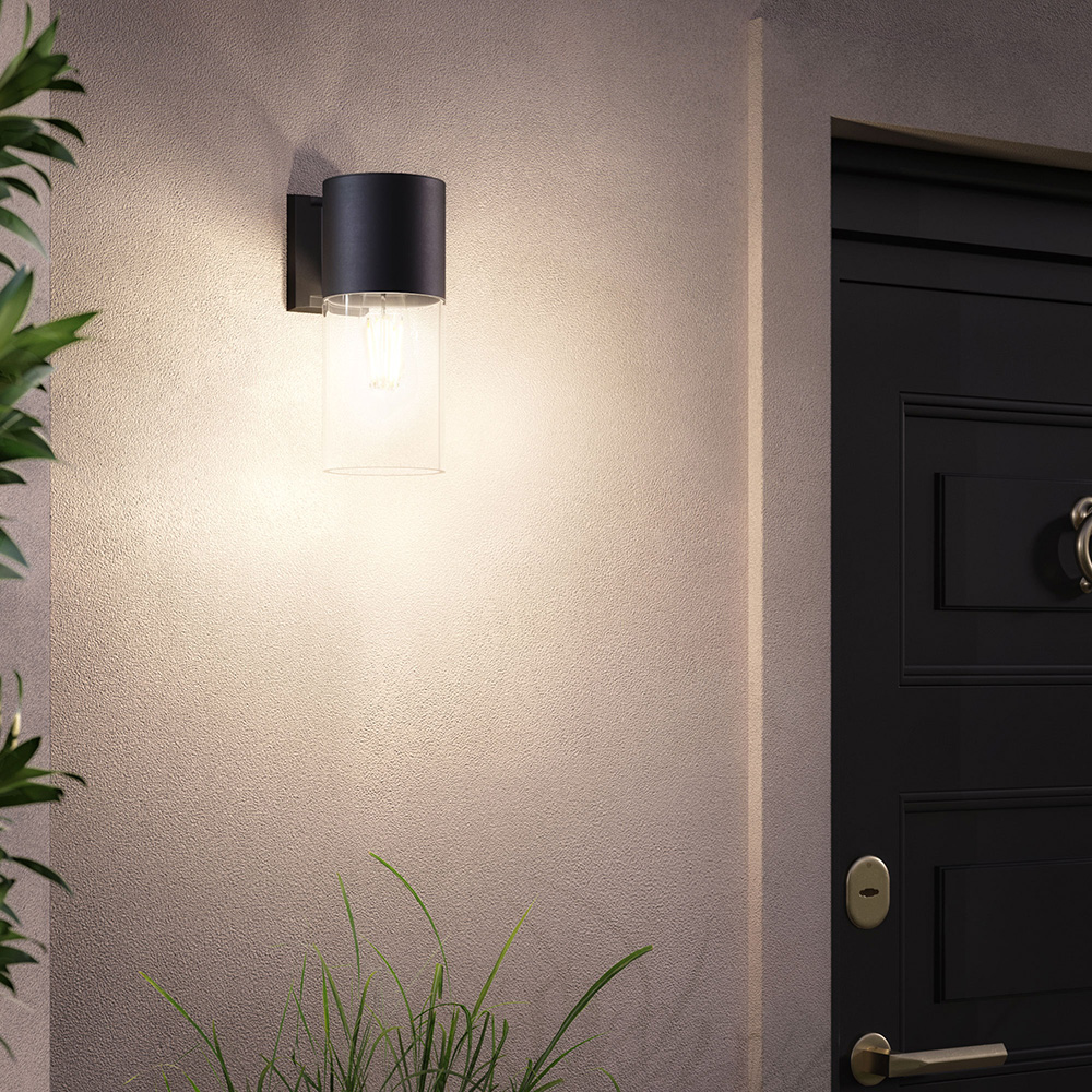Outdoor_Wall_Scene_Piano.jpg, wandlamp, buitenlamp, walllamp, kleding, nuitgang